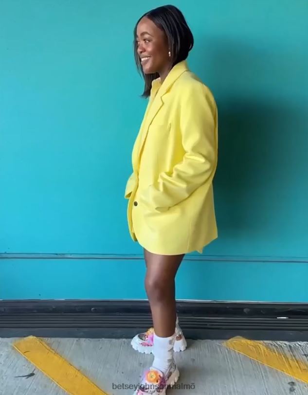 se Betsey Johnson kvinnor vinie blommig mång skor 0V8BT53