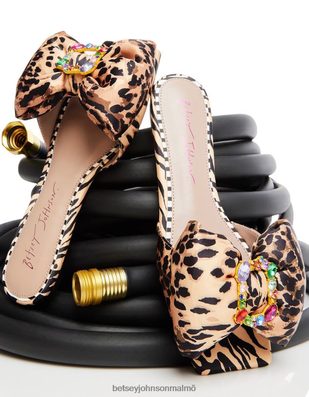 se Betsey Johnson kvinnor daisyy-g leopard multi skor 0V8BT59