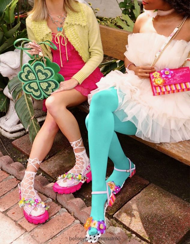 se Betsey Johnson kvinnor dottee lila skor 0V8BT74