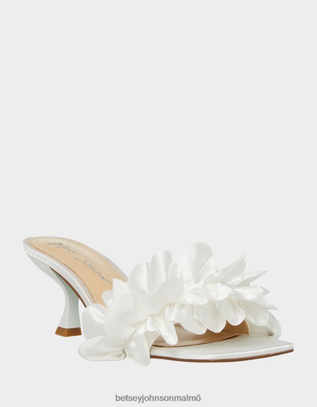 se Betsey Johnson kvinnor kimi elfenben skor 0V8BT131