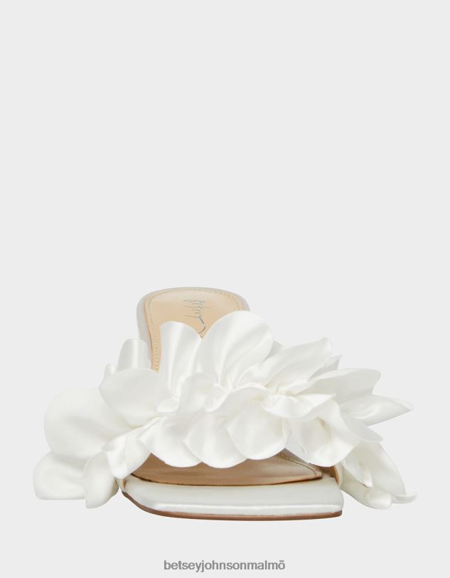 se Betsey Johnson kvinnor kimi elfenben skor 0V8BT131