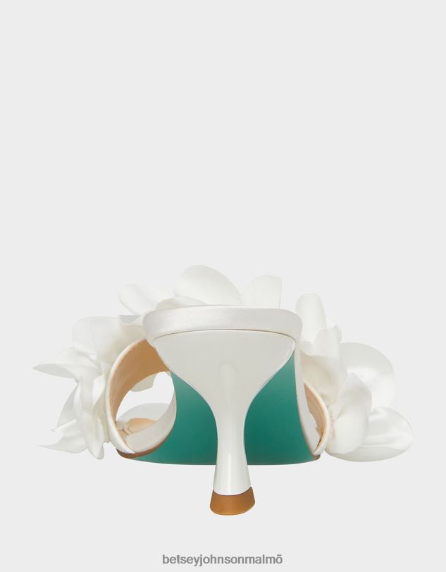 se Betsey Johnson kvinnor kimi elfenben skor 0V8BT131