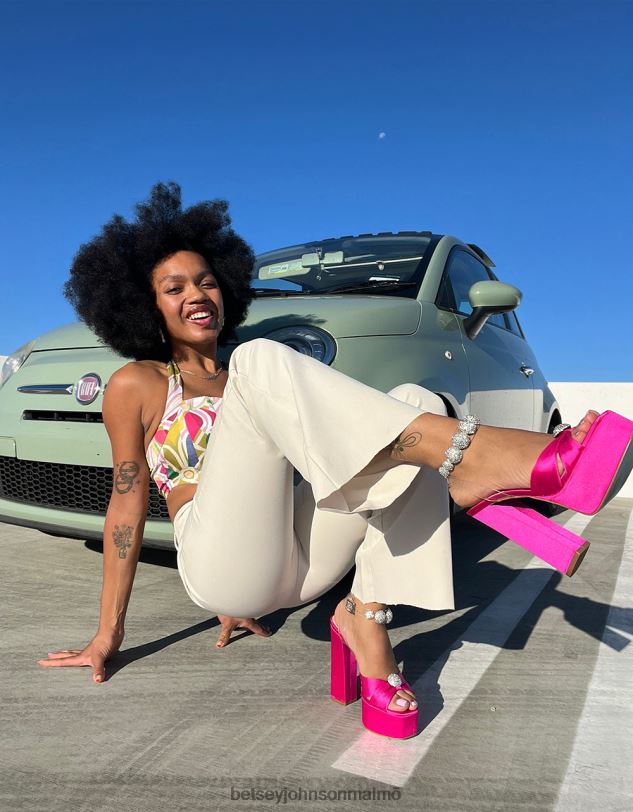 se Betsey Johnson kvinnor murare fuchsia skor 0V8BT100