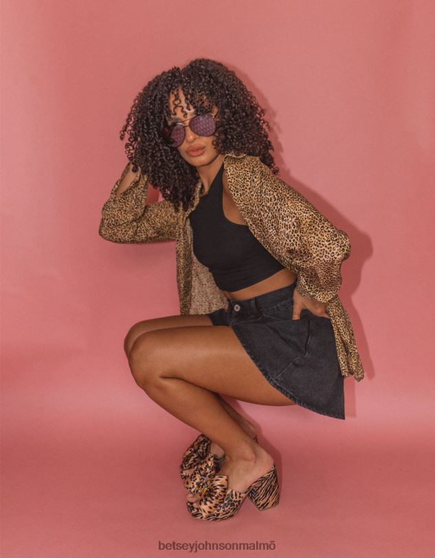 se Betsey Johnson kvinnor possie leopard multi skor 0V8BT5