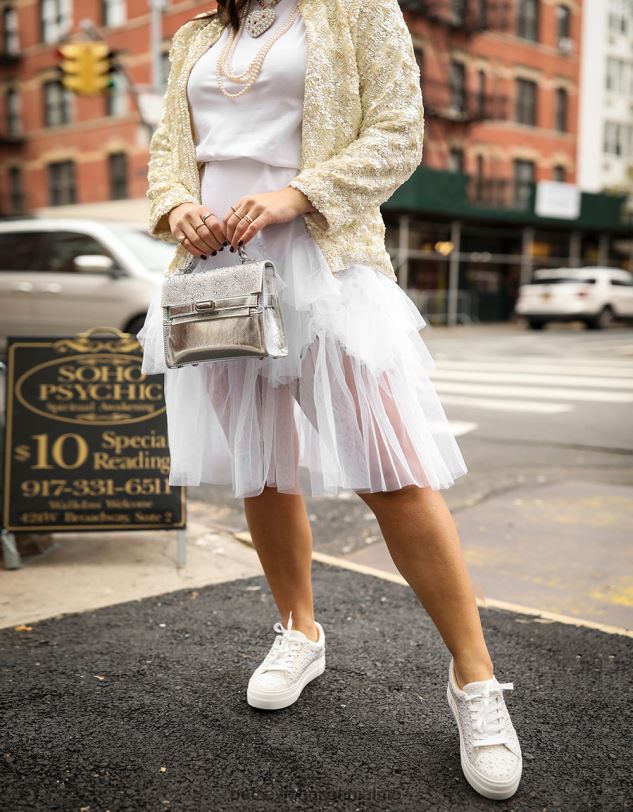 se Betsey Johnson kvinnor sidny elfenben skor 0V8BT3