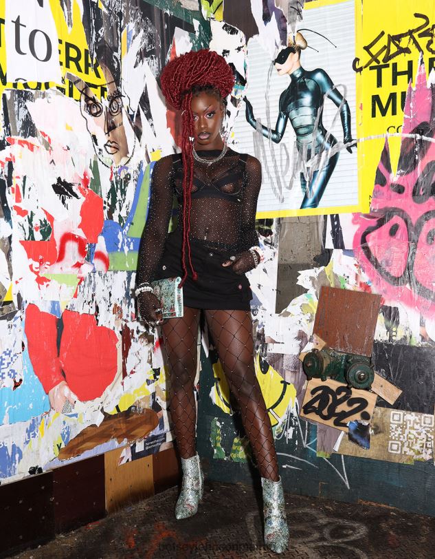 se Betsey Johnson kvinnor blommig strass väska mintgrön Tillbehör 0V8BT224