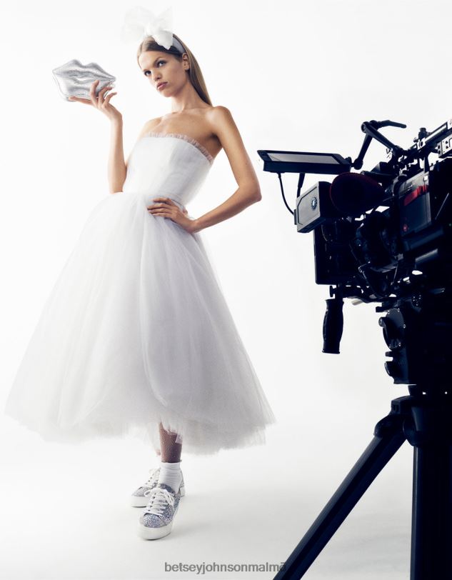 se Betsey Johnson kvinnor kitsch läs mina läppar crossbody silver Tillbehör 0V8BT213