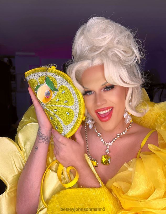 se Betsey Johnson kvinnor kitsch pucker up crossbody gul Tillbehör 0V8BT209