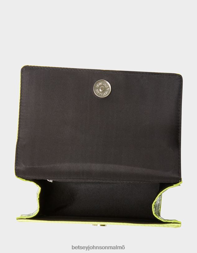 se Betsey Johnson kvinnor shine på cabriolet väska citron Tillbehör 0V8BT239