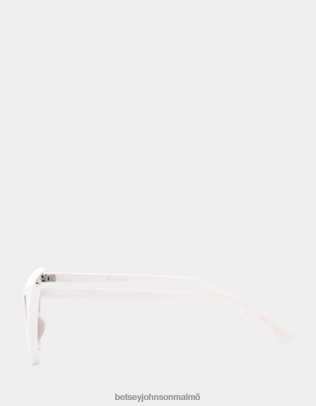 se Betsey Johnson kvinnor framtida lek solglasögon vit Tillbehör 0V8BT372